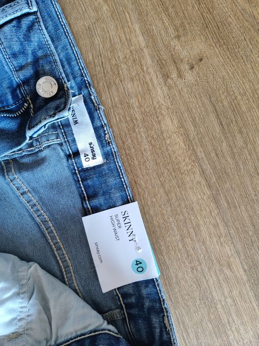 Nowe z metką dżinsy jeansy skinny wysoki stanSinsay r. 40