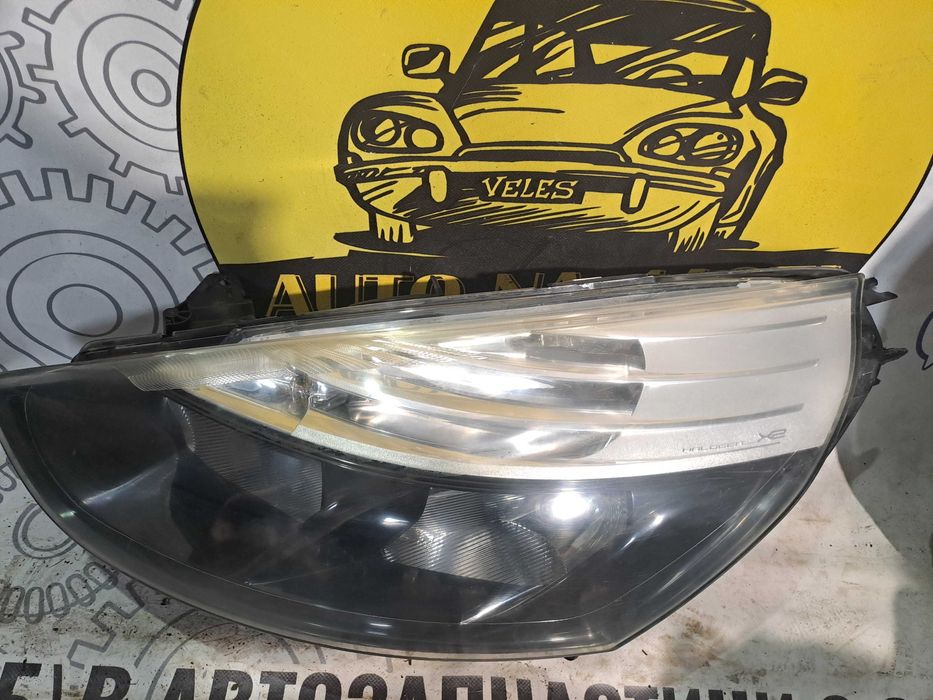 Фара передня права ліва  RENAULT CLIO IV 2013