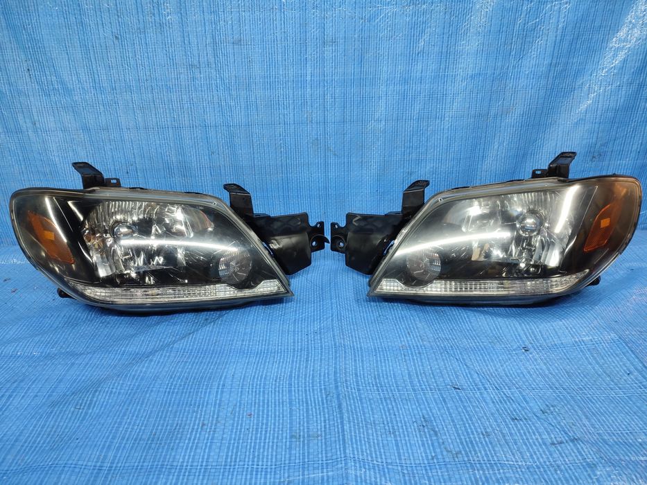 Mitsubishi outlander 1 фара фари