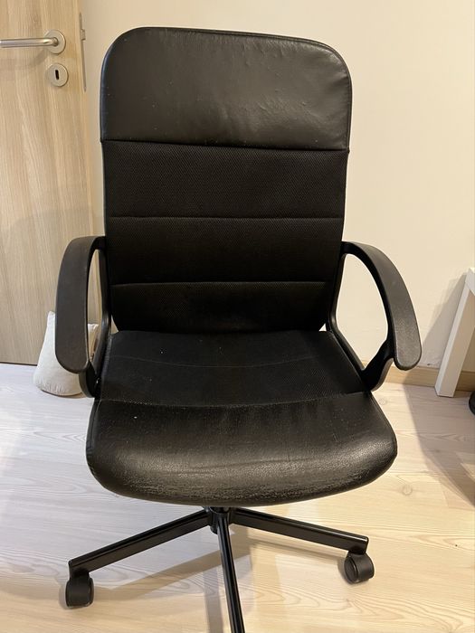 Secretária IKEA THYGE 160x80 + Cadeira de Escritório