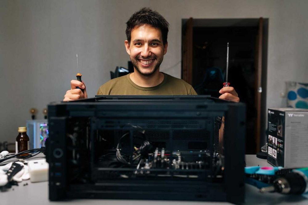 Ремонт телевізорів налаштування Smart TV та комп’ютерів