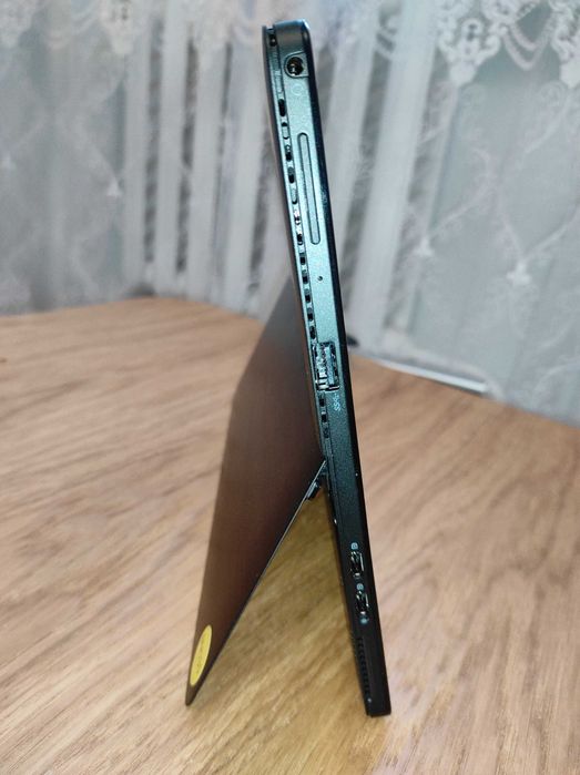 Ноутбук Dell 5290 4G 12.3 FHD/i5-8350/8ГБ DDR4/SSD 128GB/бат.3-5 годин