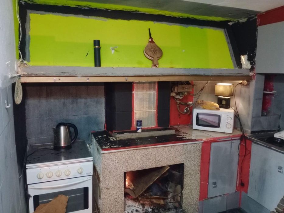 Casa no campo zona do interior junto ao parque e a beira de um riacho