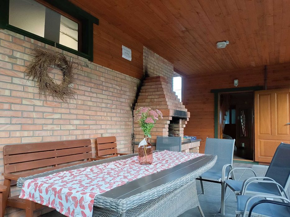 Domki letniskowe z kominkiem, jacuzzi i sauną.