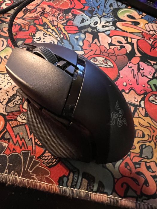 Rato razer basilisk v3