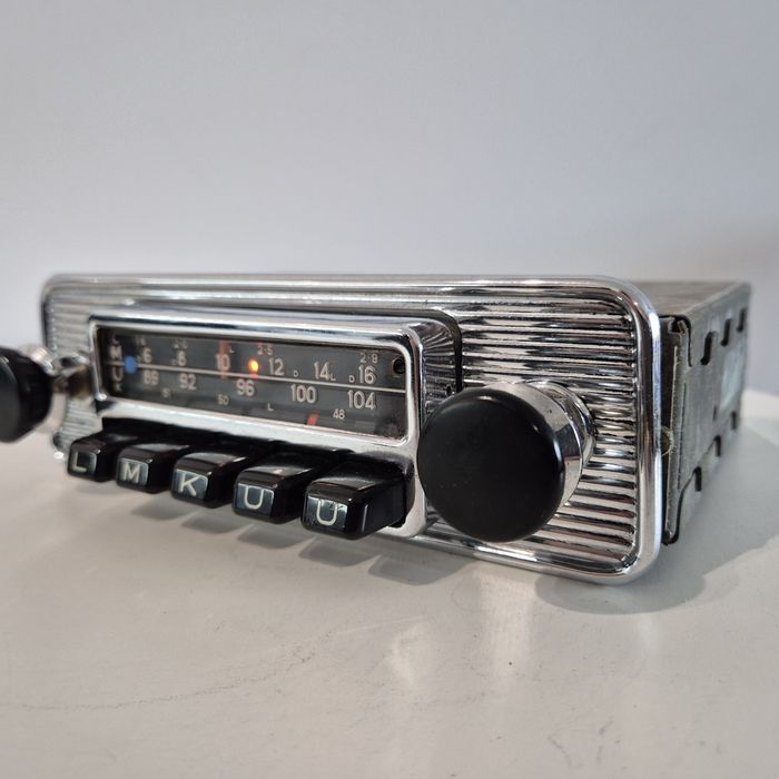 Zabytkowe radio BLAUPUNKT LMKU z lat 60 z bluetooth mp3