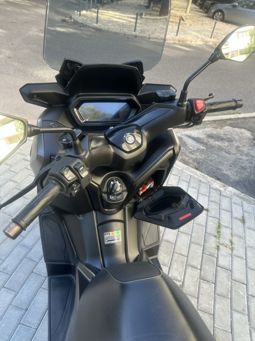 Yamaha Xmax 300 nova scooter de cidade