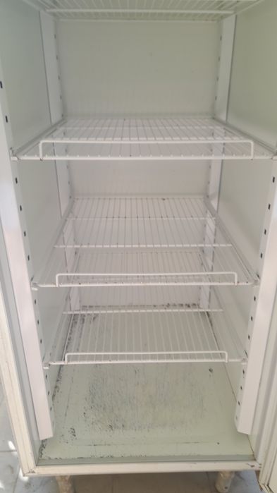 Продам холодильный шкаф