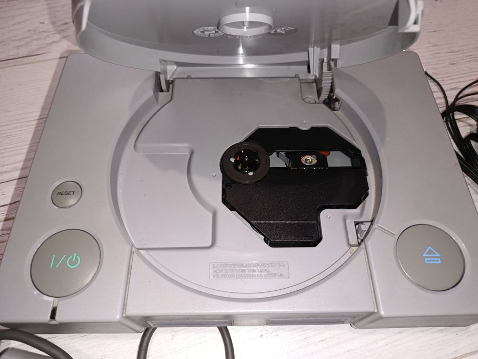 PlayStation 1 psx 9002+ 2 pady+ kabel tv