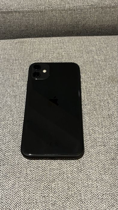 Apple iPhone 11 64 GB Czarny – bardzo dobry stan