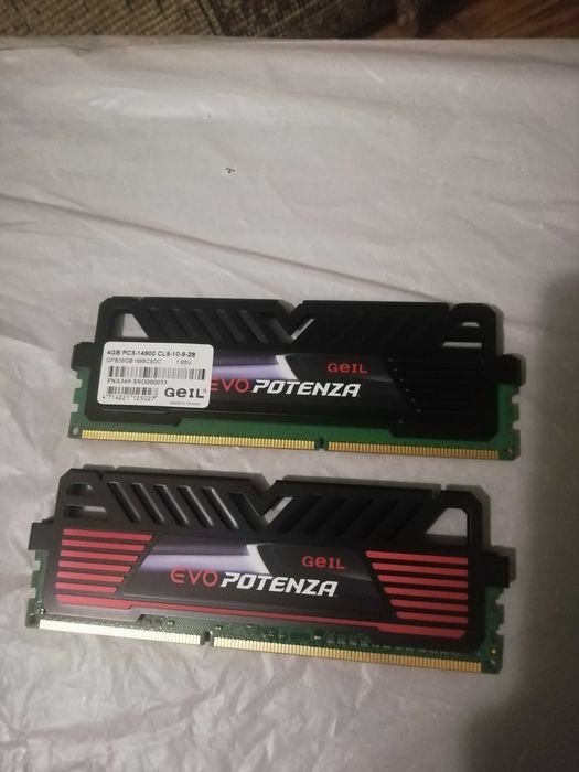 Память DDR3 14900 Evo Potenza Geil 2x4 - 8 gb.