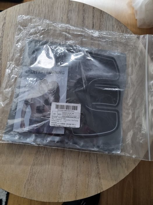 Elektrostymulator mięśni brzucha na baterie