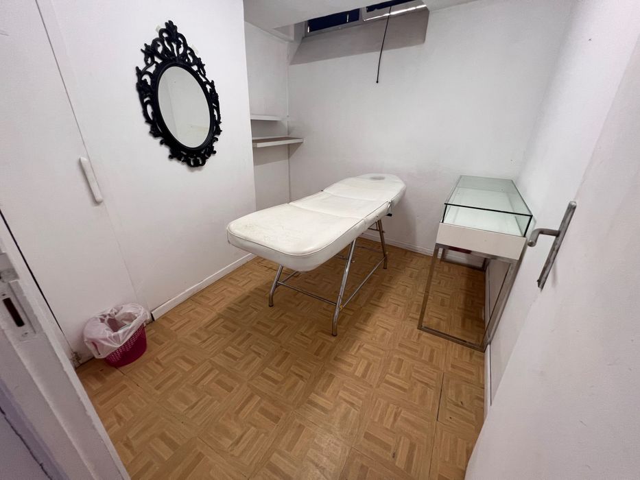 Gabinete Salão de cabeleireiro ,sala de estética,tratamentos,salão de cabeleireiro