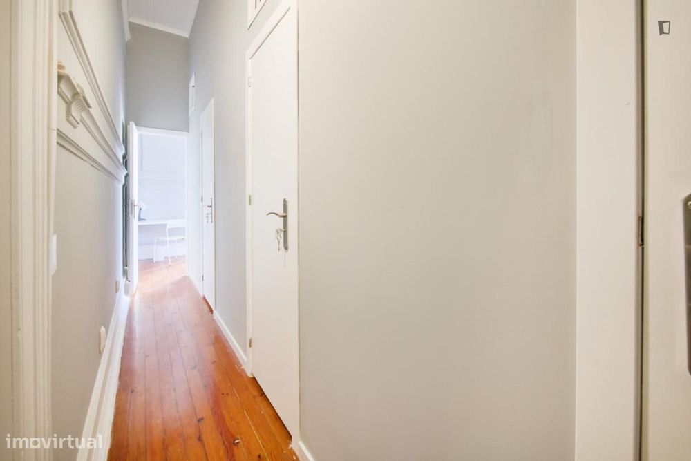 Quarto - localizado em Entrecampos Lisbon
