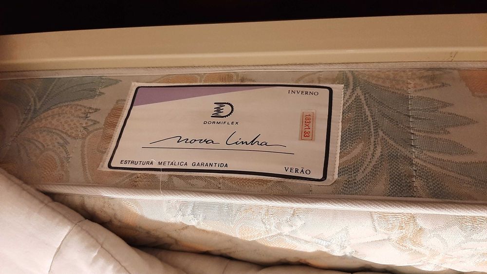 Mobília quarto casal cama mesa cabeceira banco