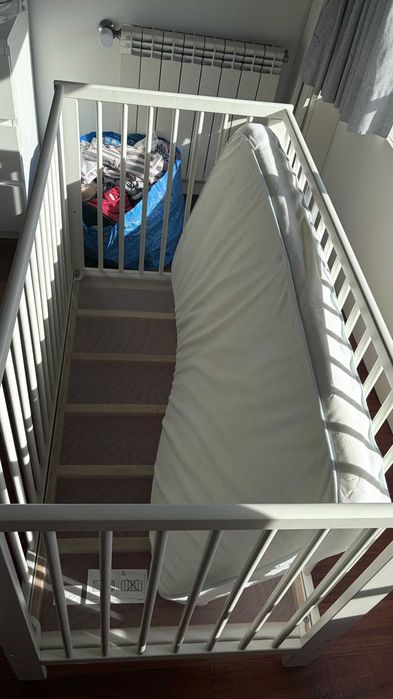 Berço IKEA bebé + colchão e proteção – Como Novo