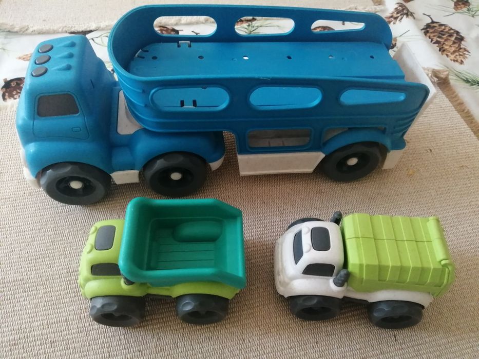 Auto laweta tir z autkami