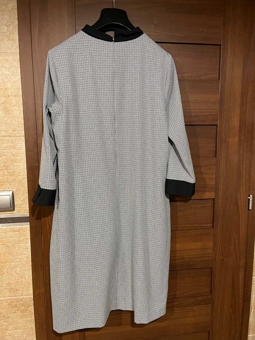 Sukienka elegancka SU pepitka rozm. 44