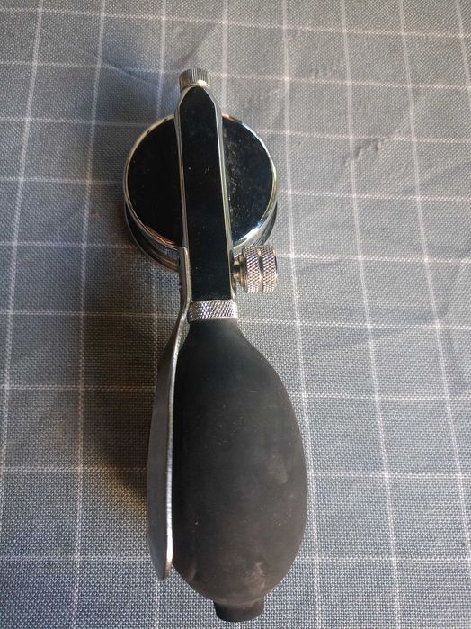 Lekarski zegarowy manometr Riester Minimus II z pompką