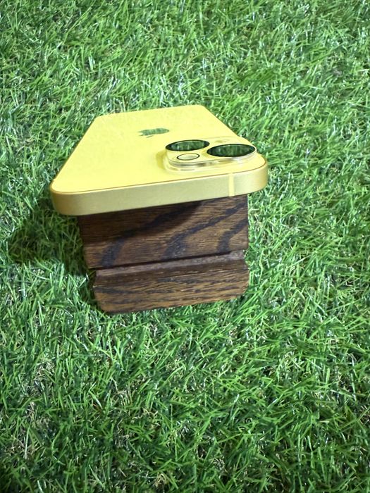 iPhone 14 • 5G • eSIM • 128GB