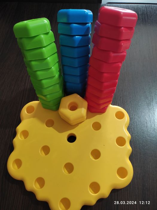 Мозаїка соти крупна , розвиваючі іграшки , пазли .