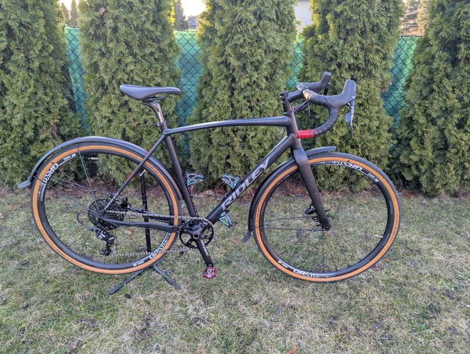 Gravel Ridley Kanzo A + Trenażer Wahoo + 2 kpl. kół