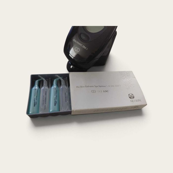 Nu Skin Galvanic Spa II + 2 caixas facial gel