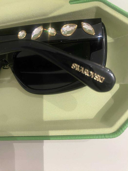 nowe oryginalne Okulary przeciwsłoneczne czarne Swarovski prostokątne