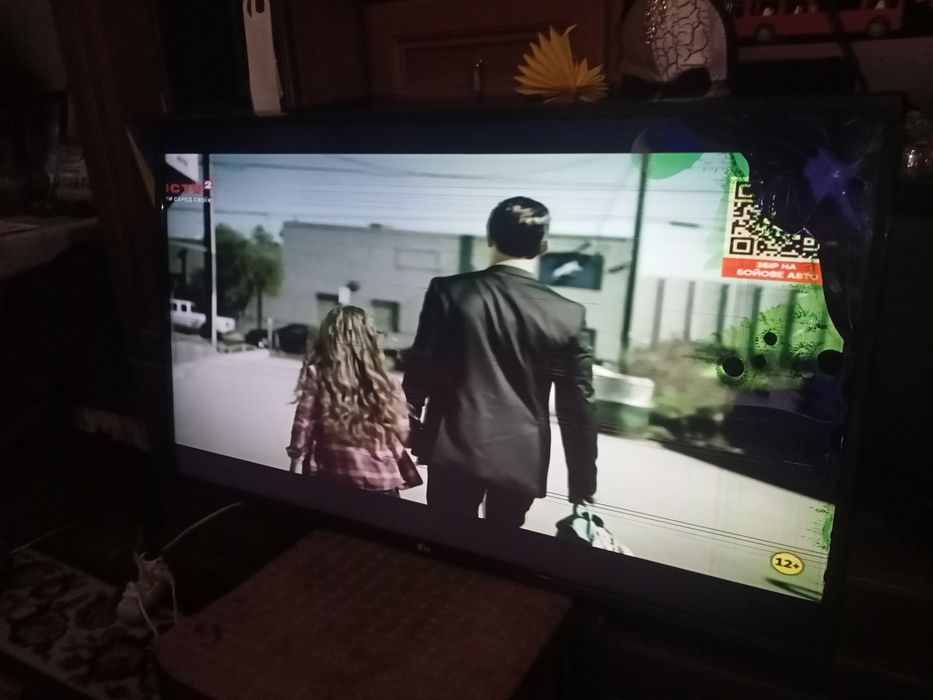 Плазменный телевизор LG