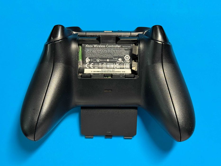Pad Xbox One czarny ODNOWIONY z GWARANCJĄ