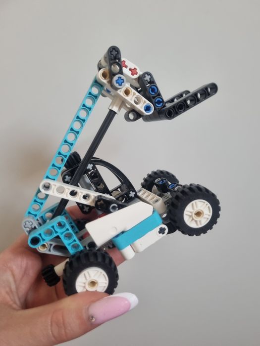 Lego Technic 42133 Ładowarka