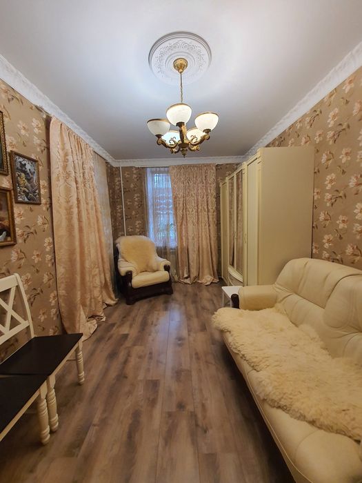 Продаж 3 к. квартири з новим ремонтом!Сталінка!!!