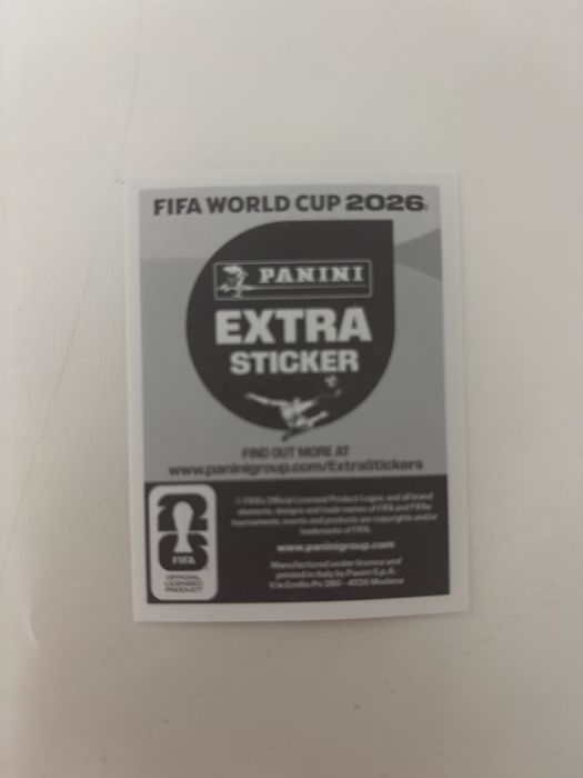 Título:  Lionel Messi Silver + Purple Extra Stickers Panini FIFA World Cup 2026 – Pack Fresh – Mint/NM