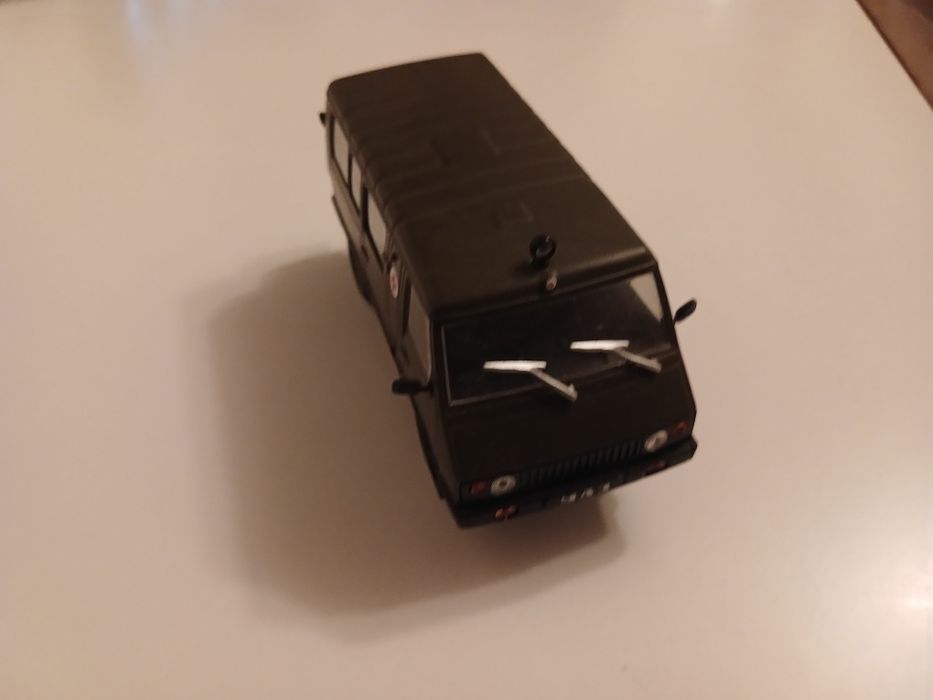 Колекційна машинка УАЗ-3972 випуск 96 Автолегенди СРСР