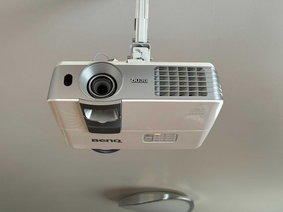 Projektor BenQ W1070 DLP