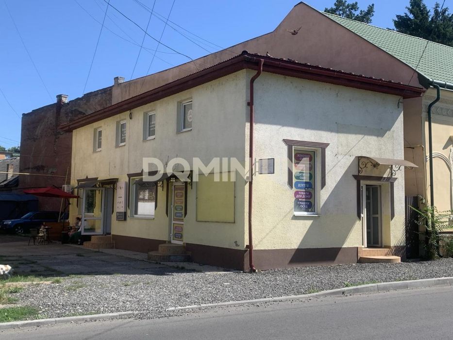 Продається з бізнесом під оренду м. Виноградів, вул. Миру,