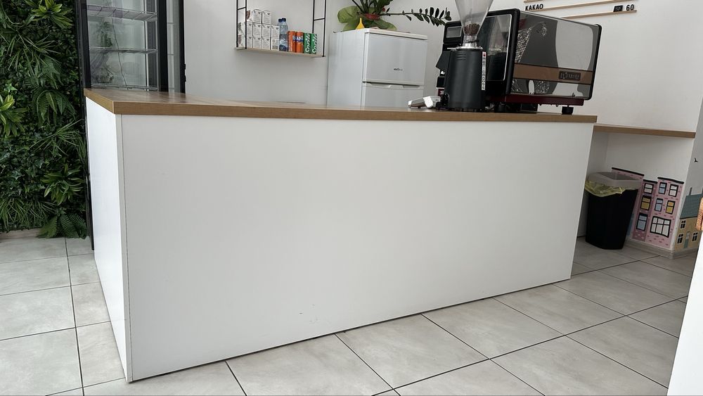 Барна стійка. Бар. Ресепшн. Стійка адміністратора