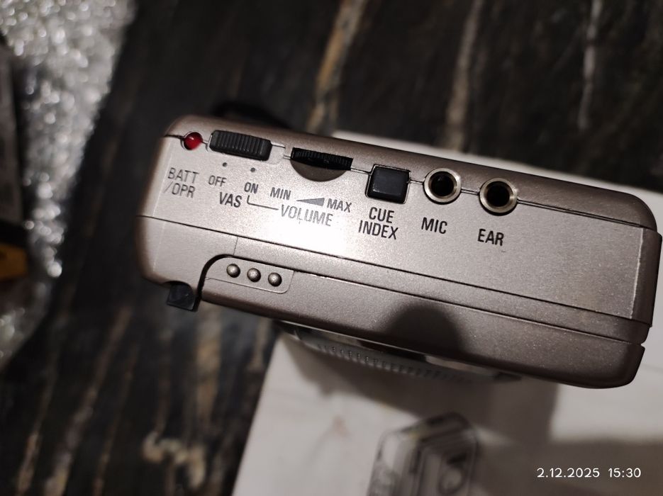 Walkman Sanyo TRC-960C dyktafon po wystawowy.