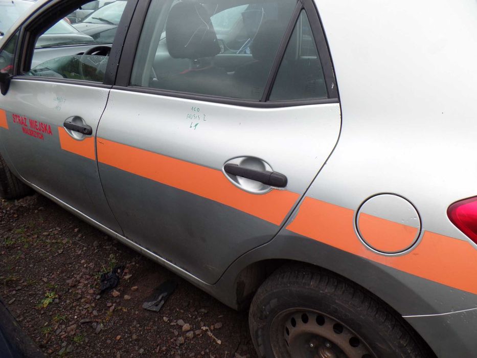 Cze66 Drzwi lewe tylne toyota auris 1 1C0 wysyłka części