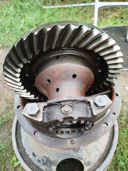 Задний редуктор ГАЗ 66/53 само блок.