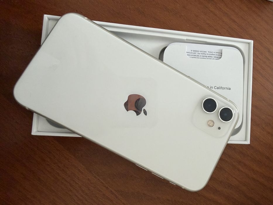 Iphone 11 , 128 GB
