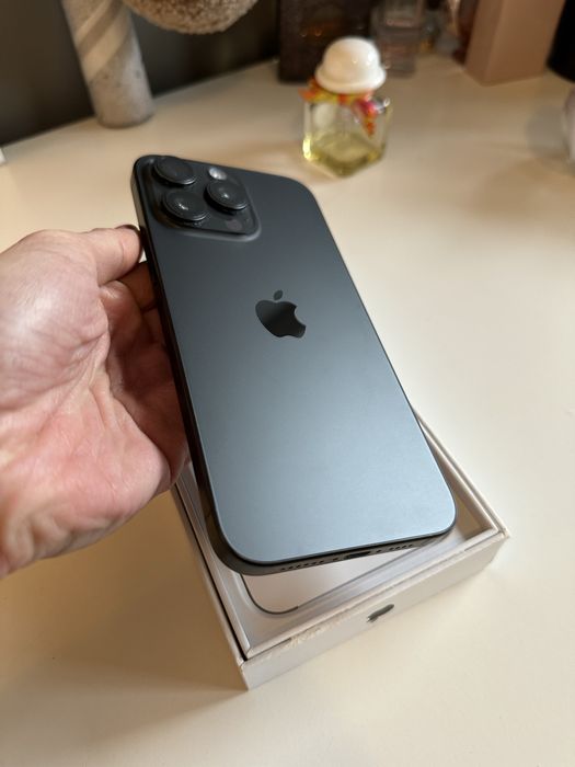 Iphone 15 pro max 256 gb czarny zadbany !!