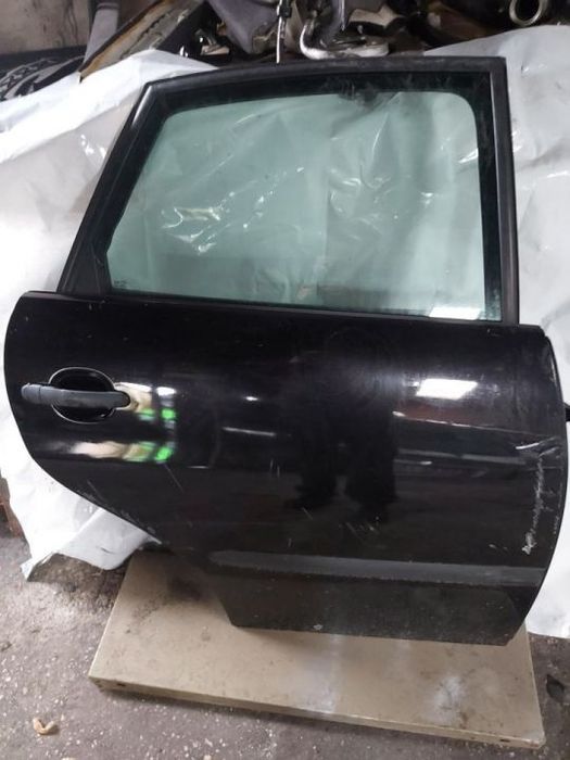 Porta Trás Direita Seat Ibiza 2005 5p completa alguns riscos