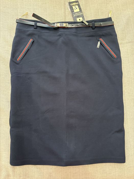 Строга юбка Reseda