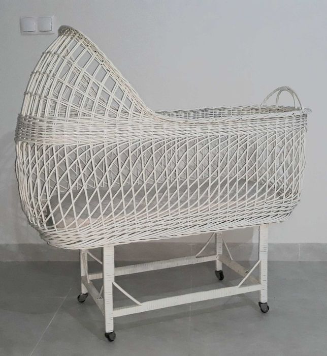 Berço em verga branco