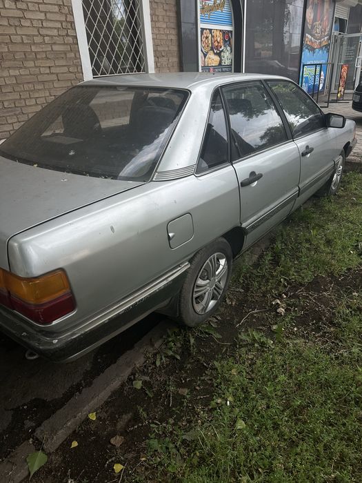 Продам ауди 100