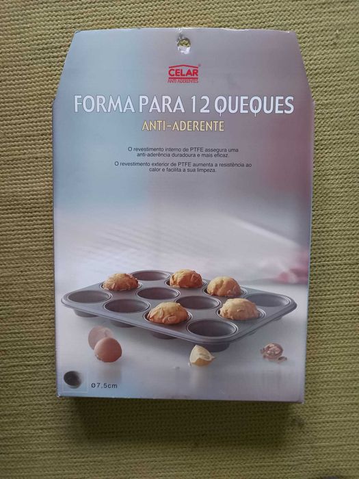 Forma para 12 Queques da marca CELAR