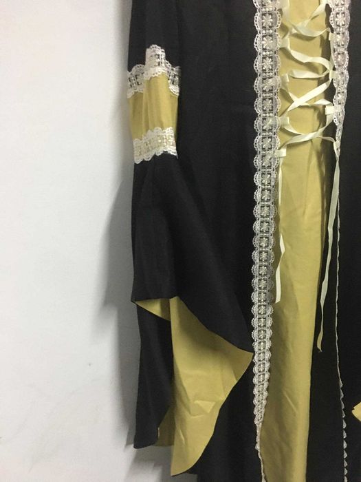 Suknia średniowieczna