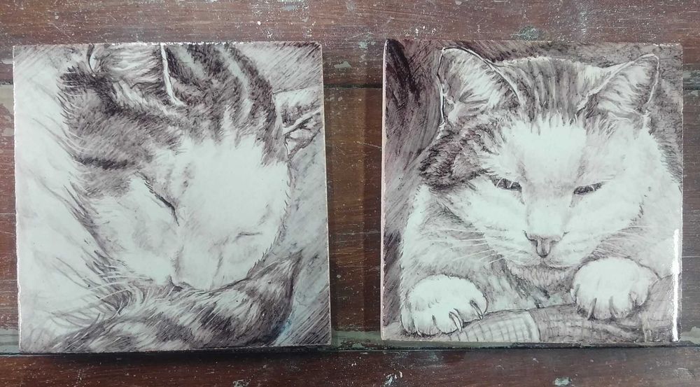 Azulejos pintados a mão. Retratos sobre cerâmica. Desenhos de animais.