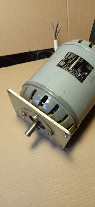 Двигатель электрический